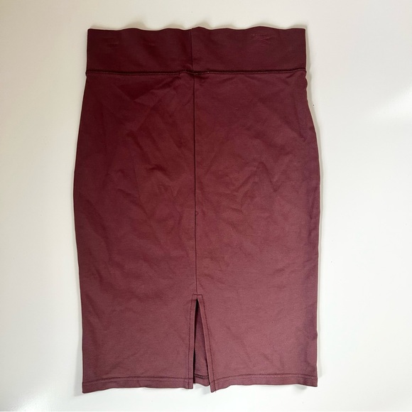 Elegant Dusty Rose Pencil Skirt - Picture 3 of 6